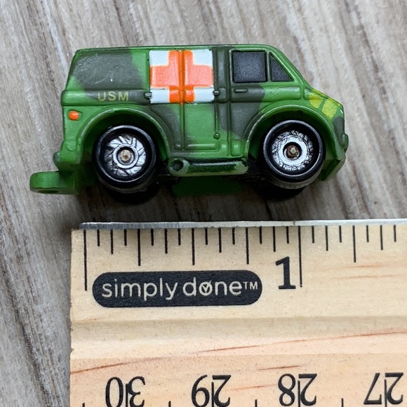 Vintage 1986 Galoob Mirco Machine Camouflage Truck Rescue Van Medic Micromachine - Picture 2 of 6